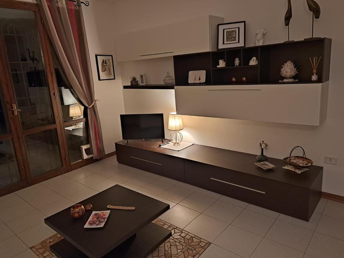 Casa Vacanze Viaggi Dipinti มอนเตเรนซิโอ ภายนอก รูปภาพ