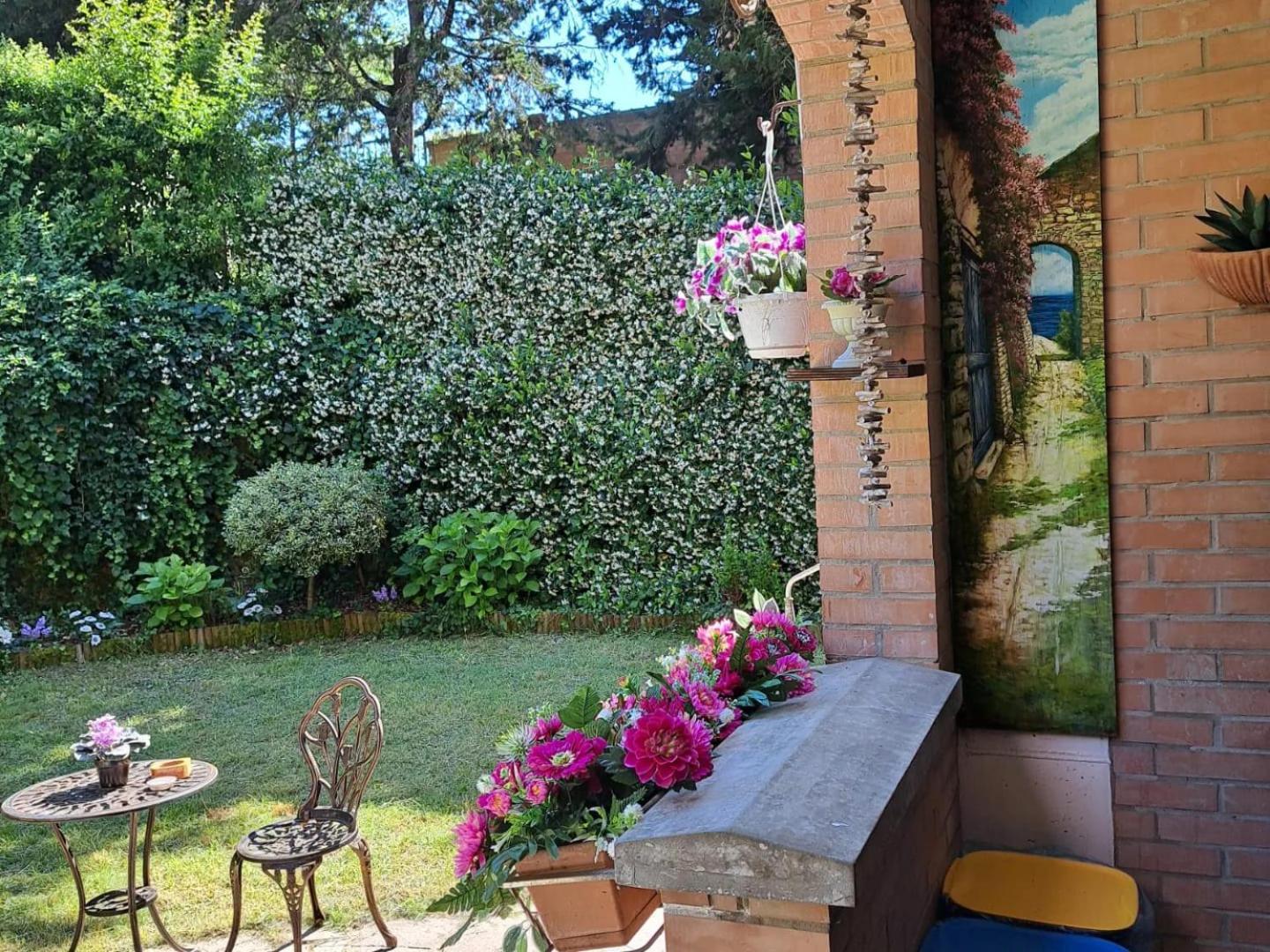 Casa Vacanze Viaggi Dipinti มอนเตเรนซิโอ ภายนอก รูปภาพ