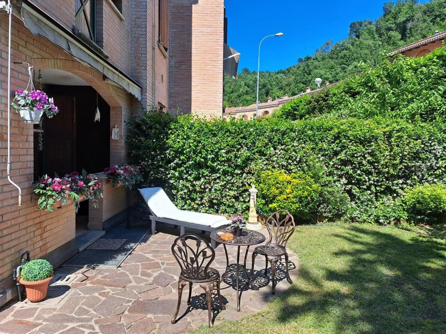 Casa Vacanze Viaggi Dipinti มอนเตเรนซิโอ ภายนอก รูปภาพ