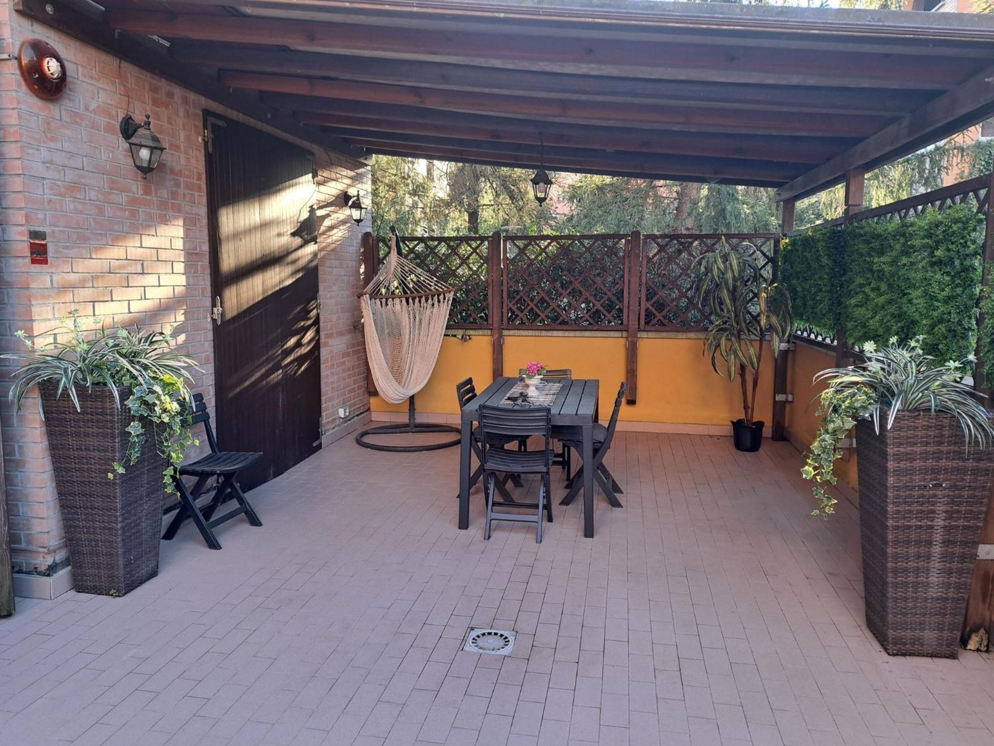 Casa Vacanze Viaggi Dipinti มอนเตเรนซิโอ ภายนอก รูปภาพ