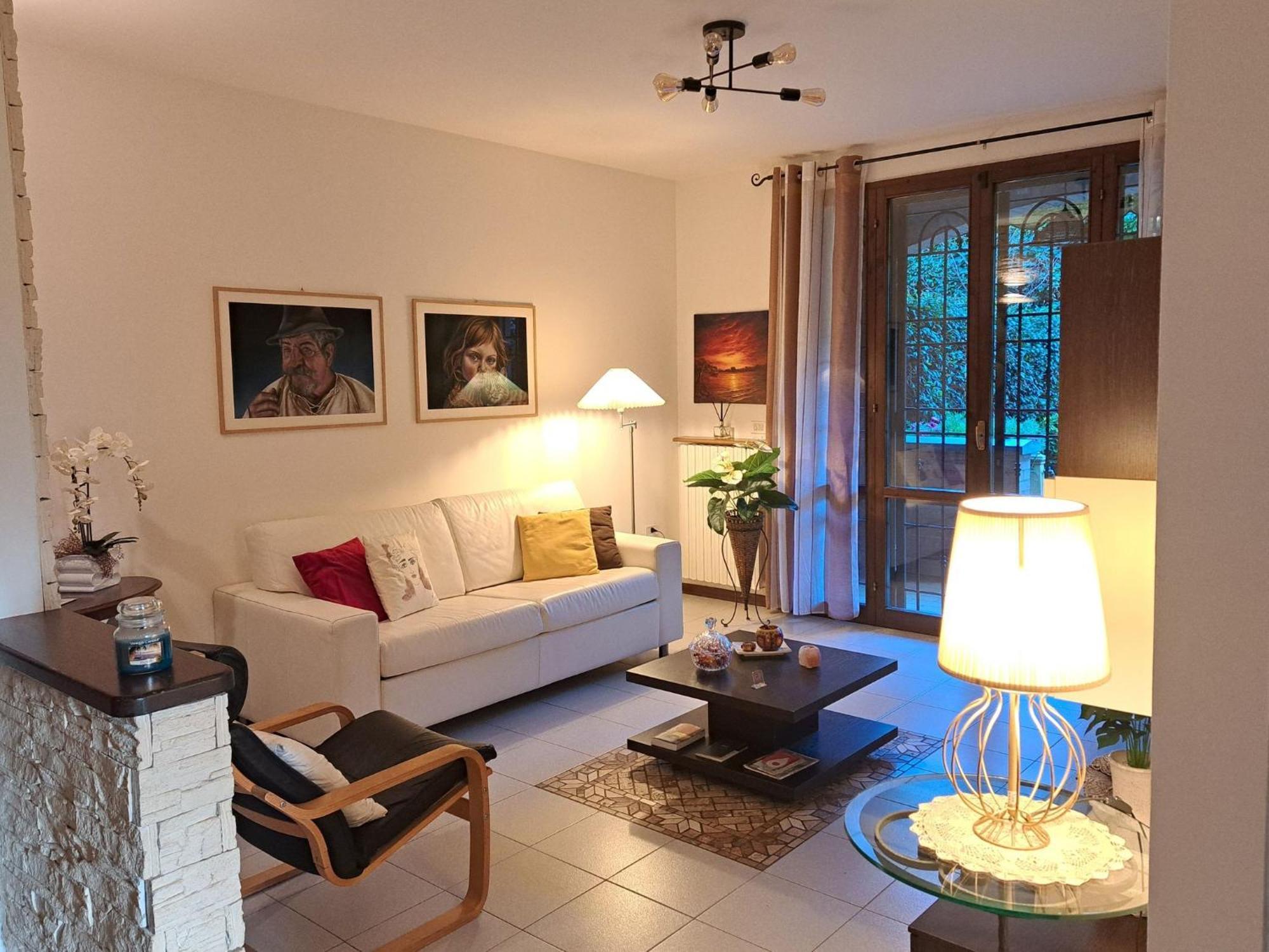 Casa Vacanze Viaggi Dipinti มอนเตเรนซิโอ ภายนอก รูปภาพ
