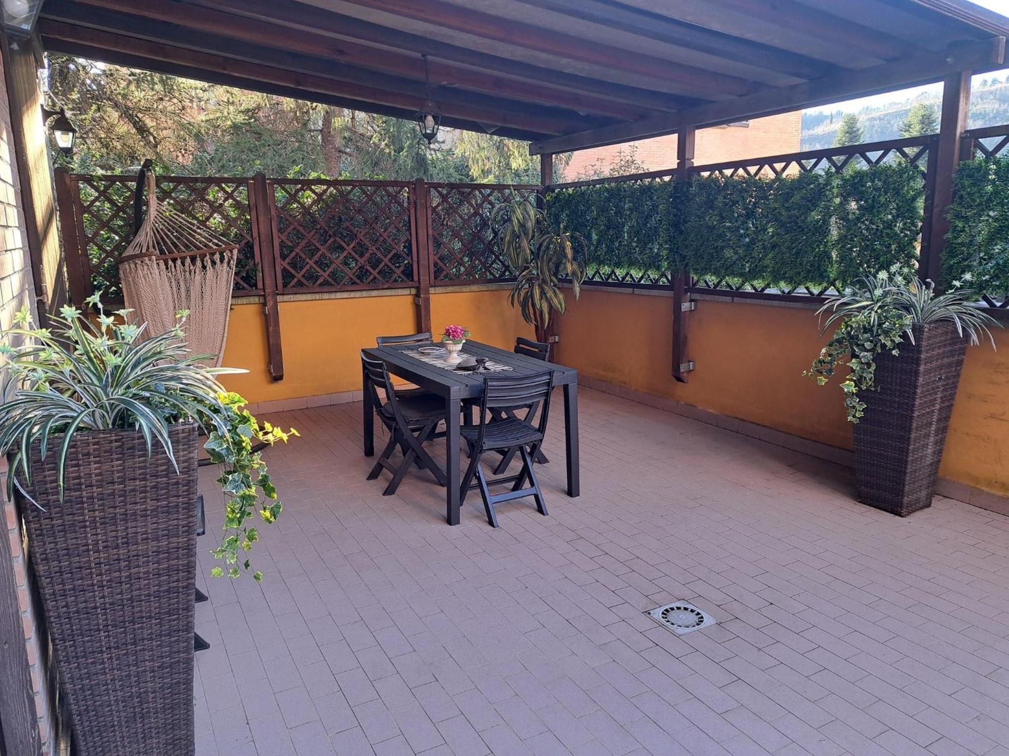 Casa Vacanze Viaggi Dipinti มอนเตเรนซิโอ ภายนอก รูปภาพ