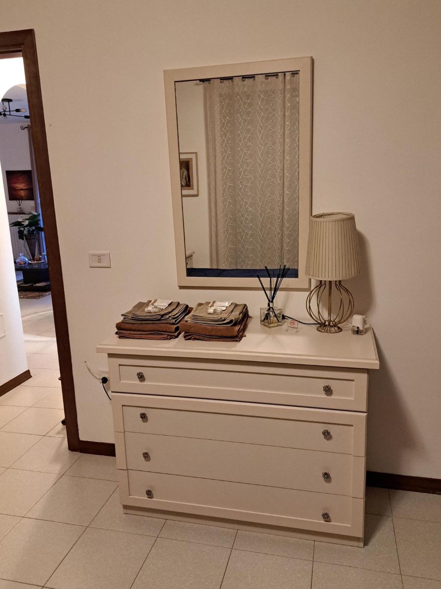 Casa Vacanze Viaggi Dipinti มอนเตเรนซิโอ ภายนอก รูปภาพ
